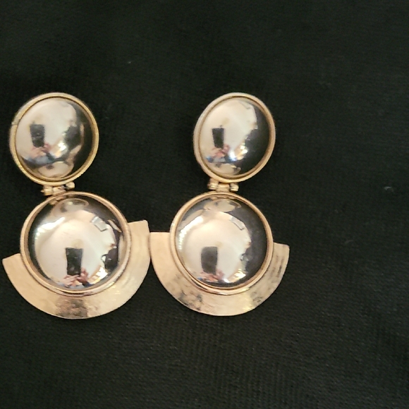 Vintage RETRO-Gold Tone Double Disc Drop Earrings -Clip Ons - Picture 2 of 8